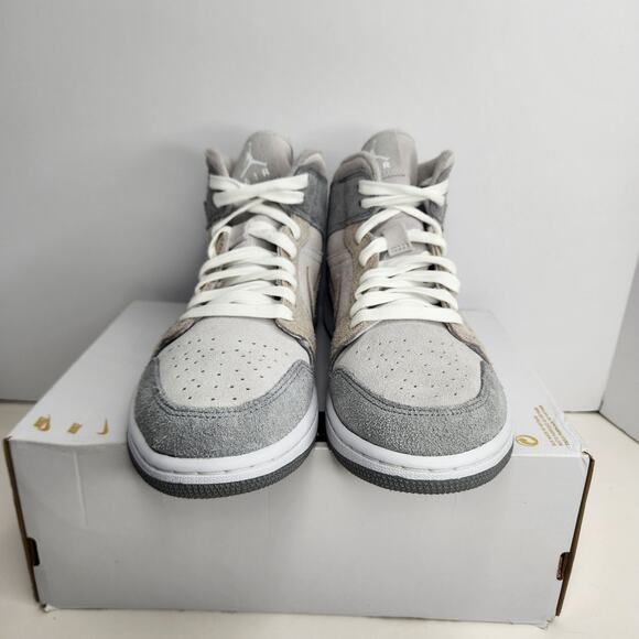 Air Jordan 1 Mid SE Particle Grey/College Grey Size 7 Women - Picture 5 of 7